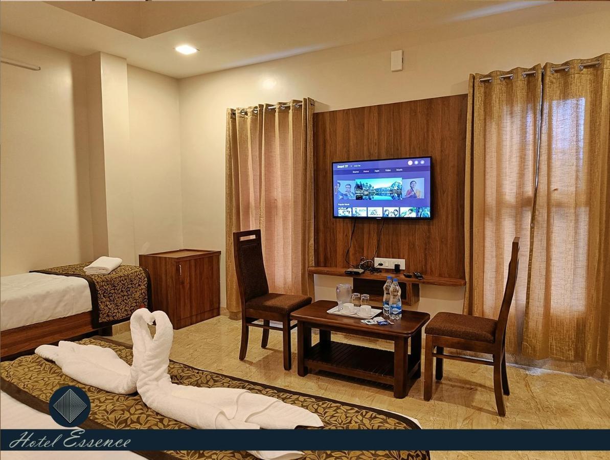 Hotel Essence Веллуру Экстерьер фото